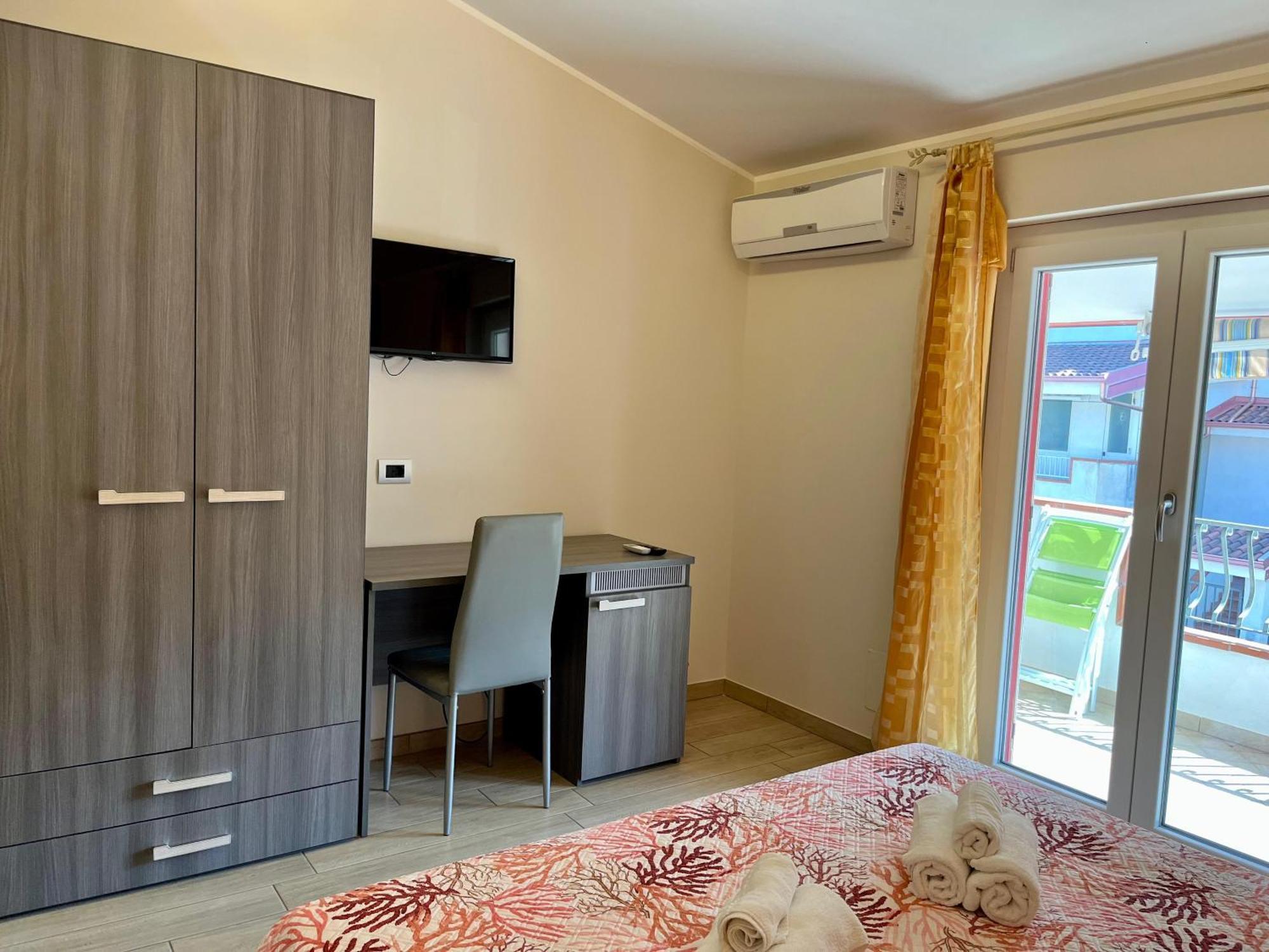 B&B Galatea Санта-Доменика Экстерьер фото
